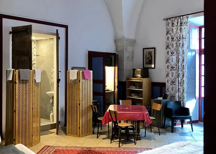 LES JARDINS DE LA CATHÉDRALE chambres d Hôtes gîte de groupe